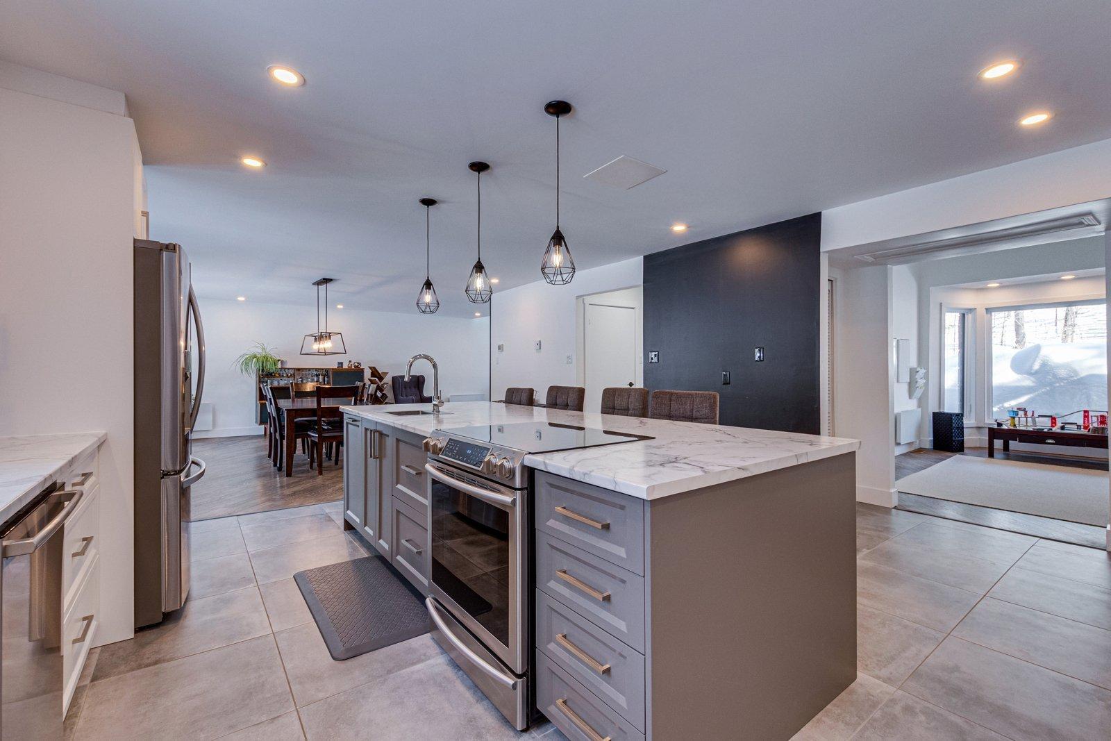 









15


Rue de la Baie

,
Val-des-Monts,




QC
J8N5A8

