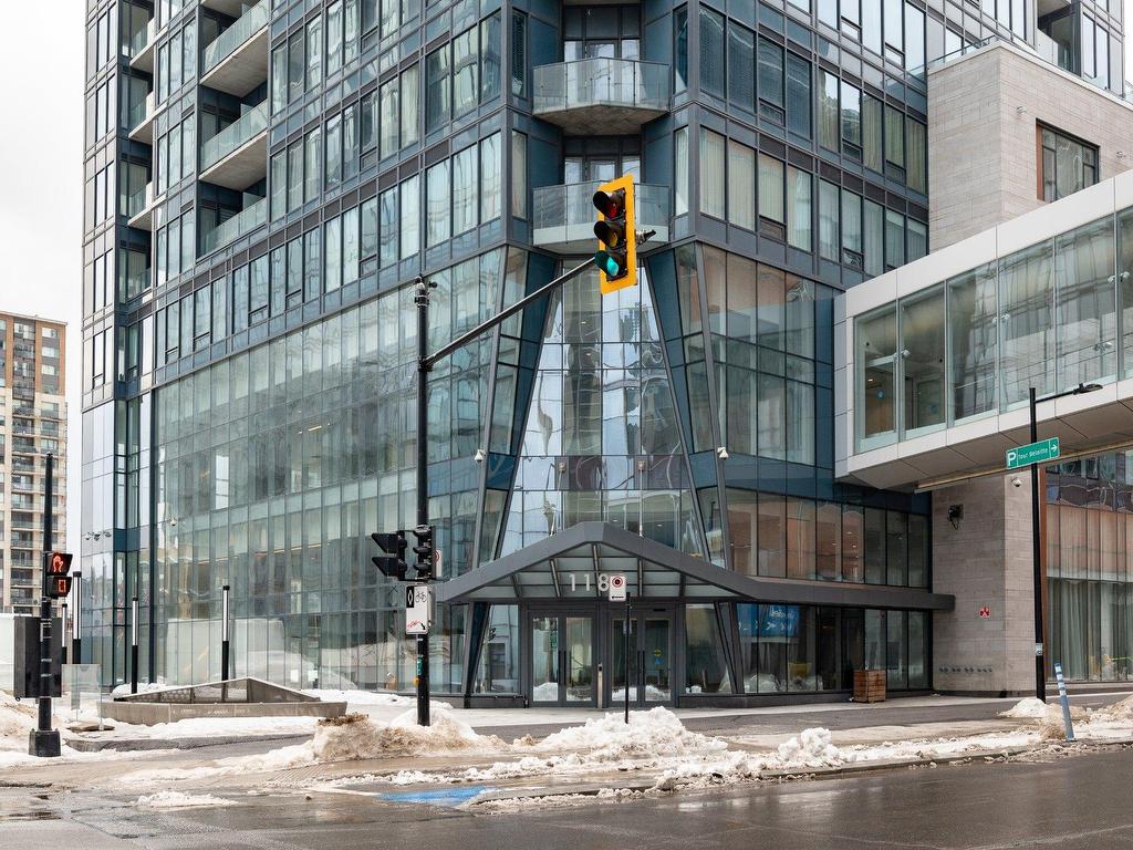 









1188


Rue St-Antoine O.

, 304,
Montréal (Ville-Marie),




QC
H3C1B4

