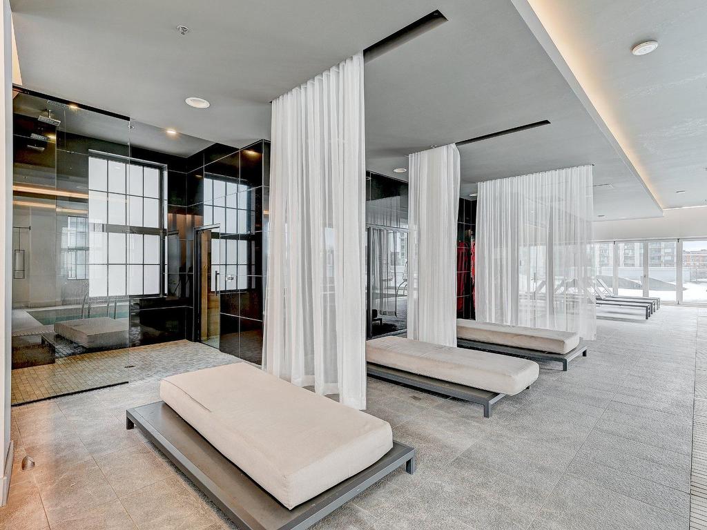 









1188


Rue St-Antoine O.

, 304,
Montréal (Ville-Marie),




QC
H3C1B4

