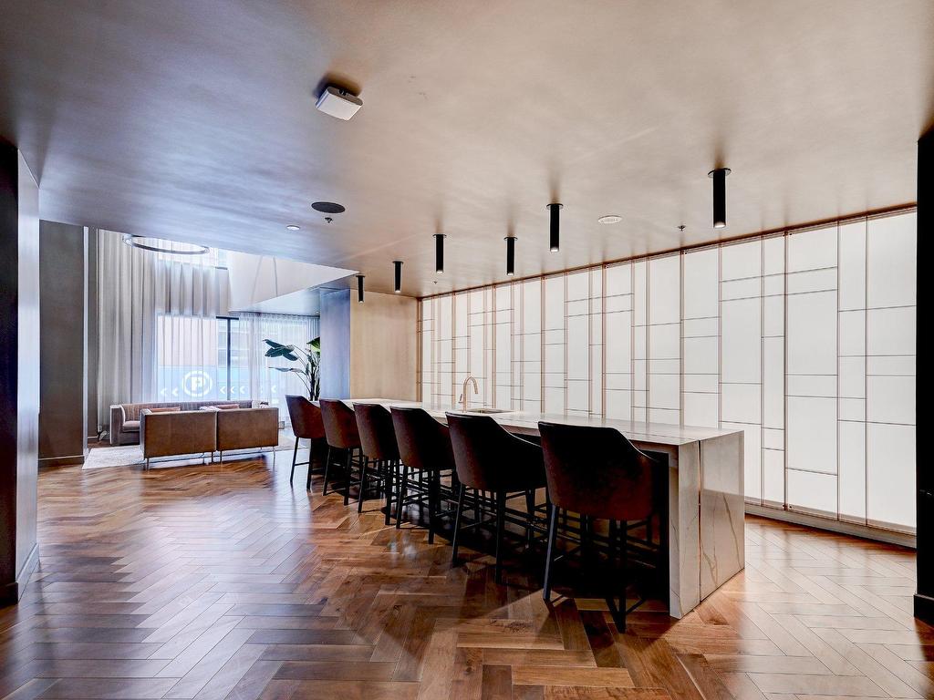 









1188


Rue St-Antoine O.

, 304,
Montréal (Ville-Marie),




QC
H3C1B4

