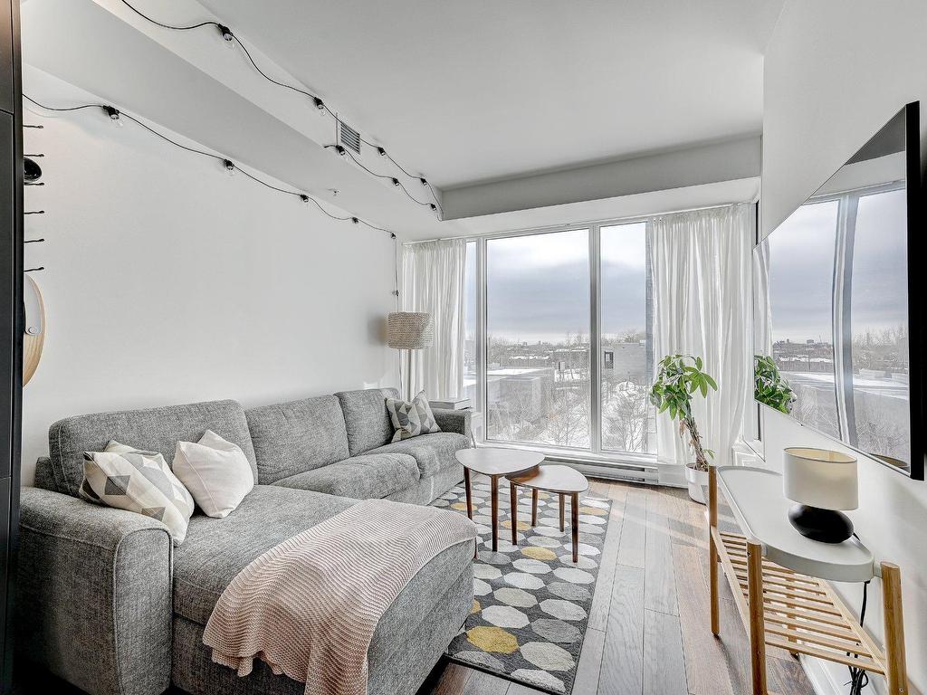 









1188


Rue St-Antoine O.

, 304,
Montréal (Ville-Marie),




QC
H3C1B4

