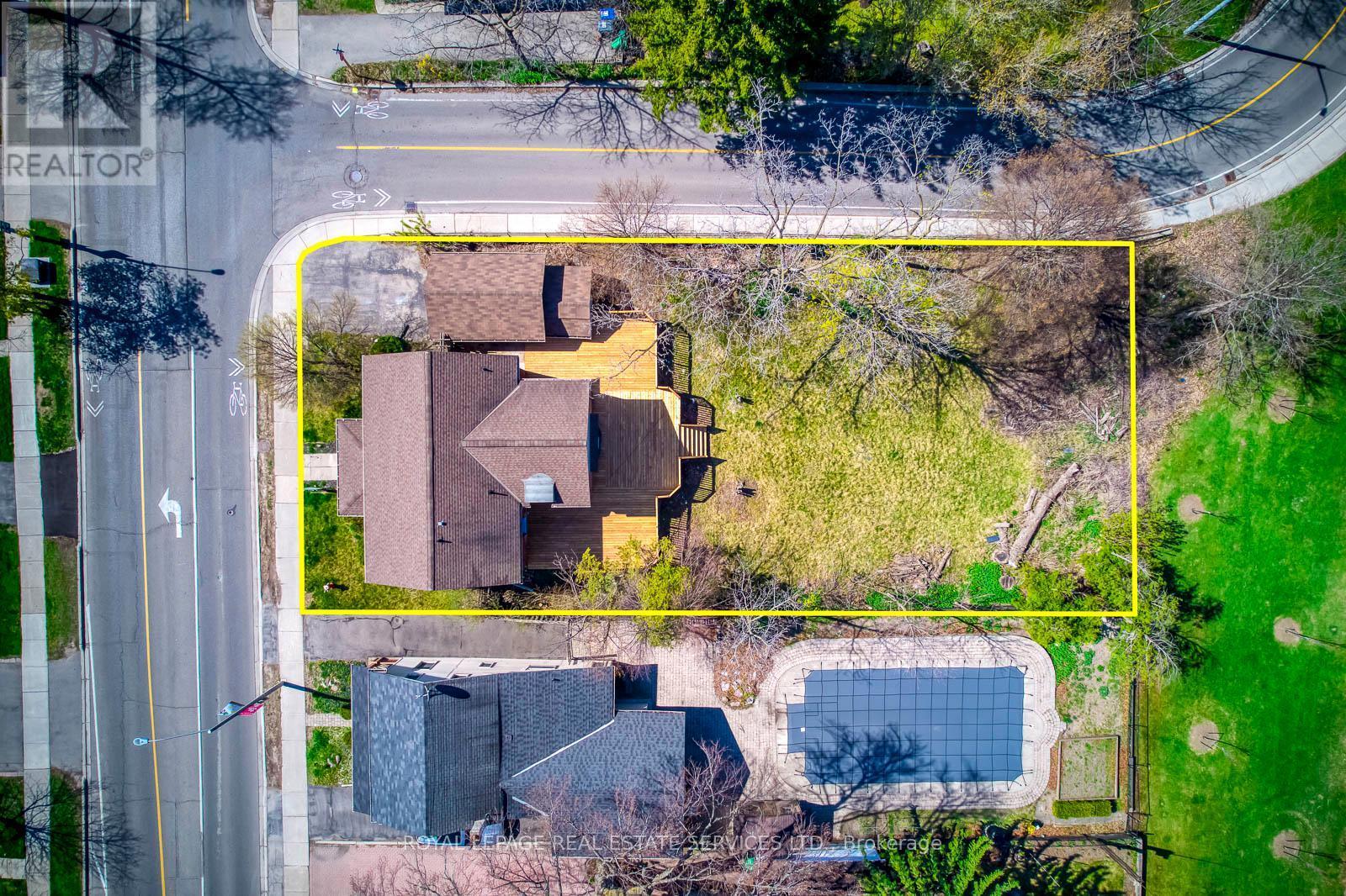 












317 QUEEN STREET S

,
Mississauga,




Ontario
L5M1M3

