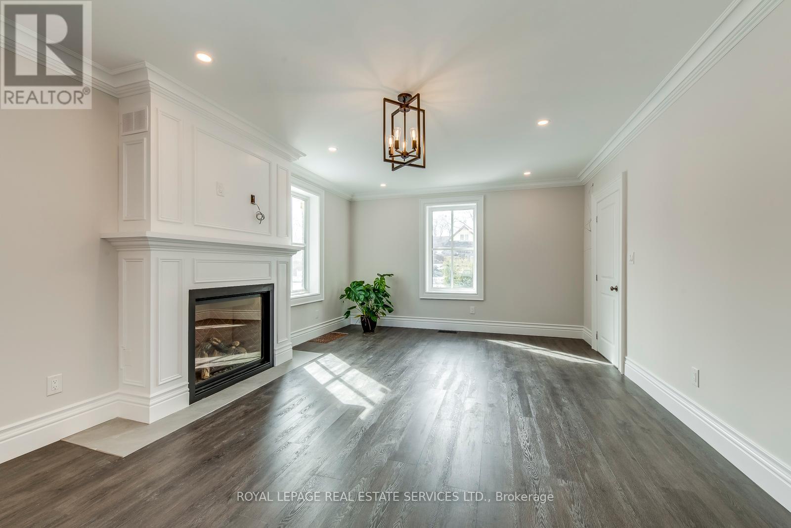 












317 QUEEN STREET S

,
Mississauga,




Ontario
L5M1M3


