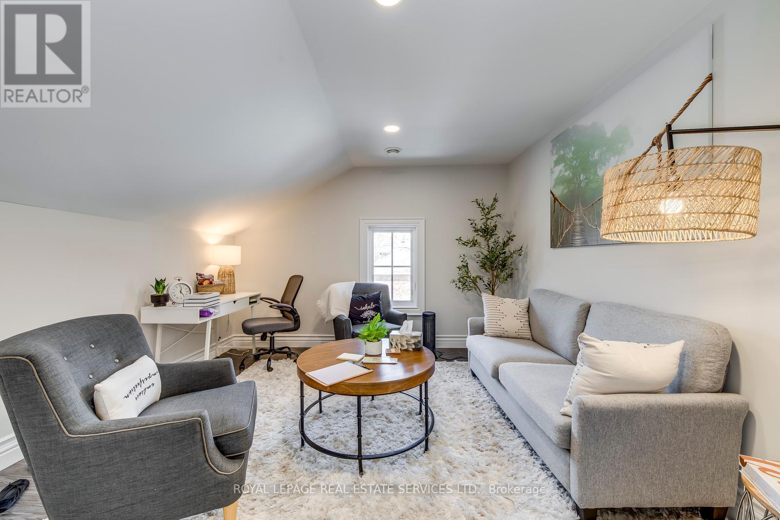 












317 QUEEN STREET S

,
Mississauga,




Ontario
L5M1M3

