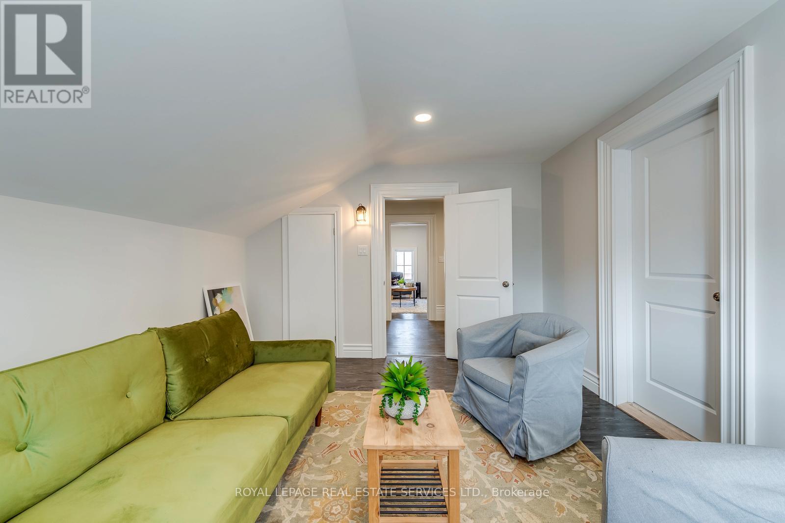 












317 QUEEN STREET S

,
Mississauga,




Ontario
L5M1M3

