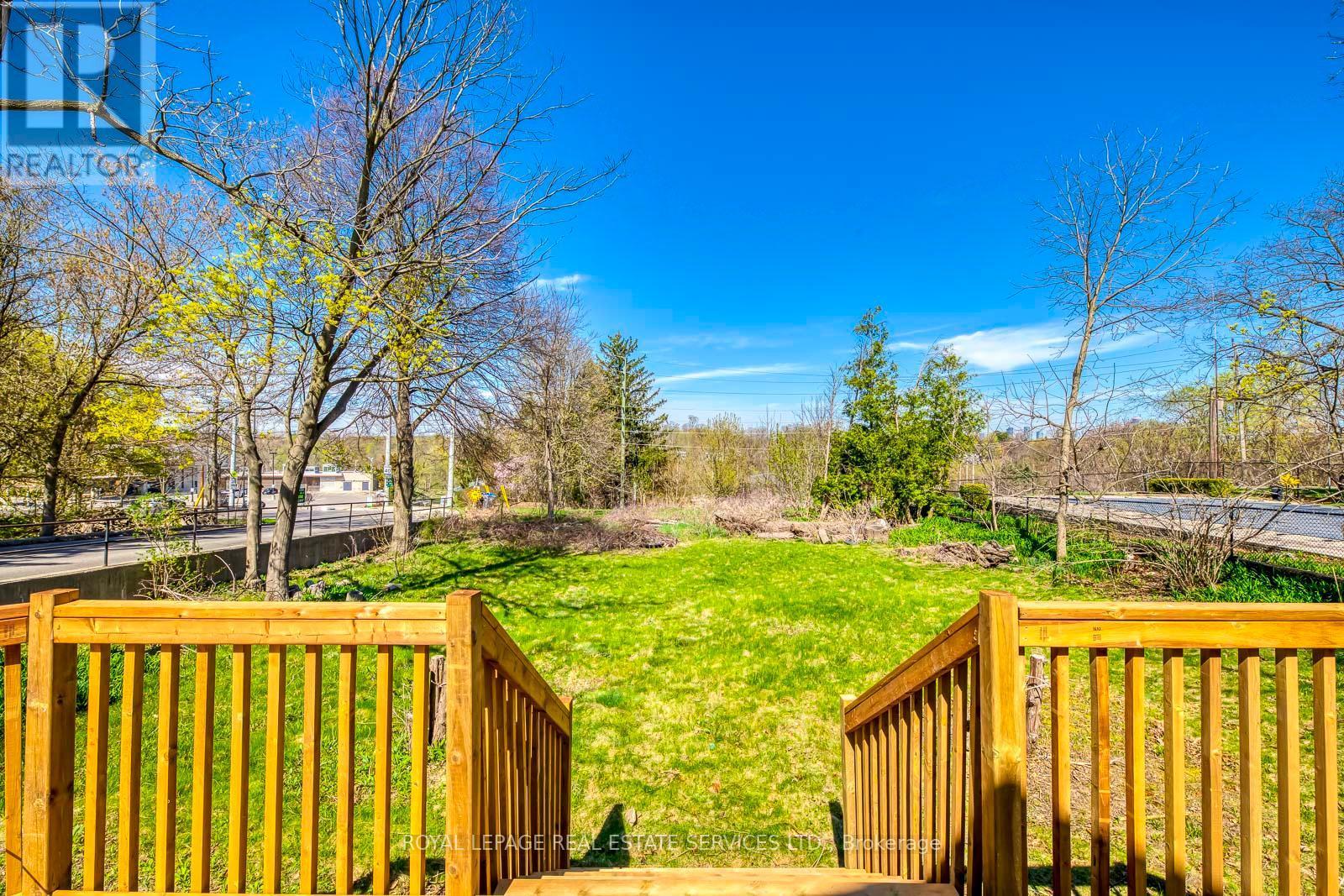 












317 QUEEN STREET S

,
Mississauga,




Ontario
L5M1M3

