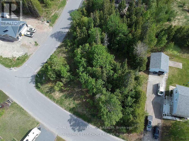 












184 SUMBLER CRESCENT

,
Temiskaming Shores (New Liskeard),







Ontario
P0J1P0

