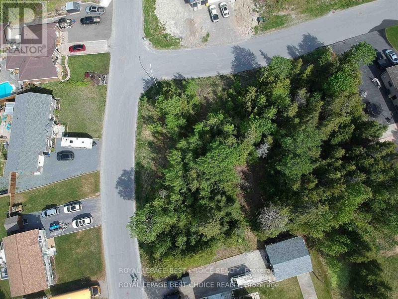 












184 SUMBLER CRESCENT

,
Temiskaming Shores (New Liskeard),







Ontario
P0J1P0

