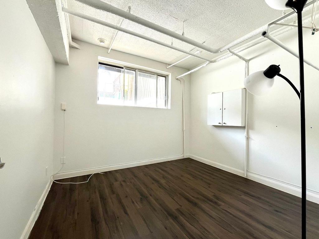 









2354


Av. Mariette

, 05,
Montréal (Côte-des-Neiges/Notre-Dame-de-Grâce),




QC
H4B2E6

