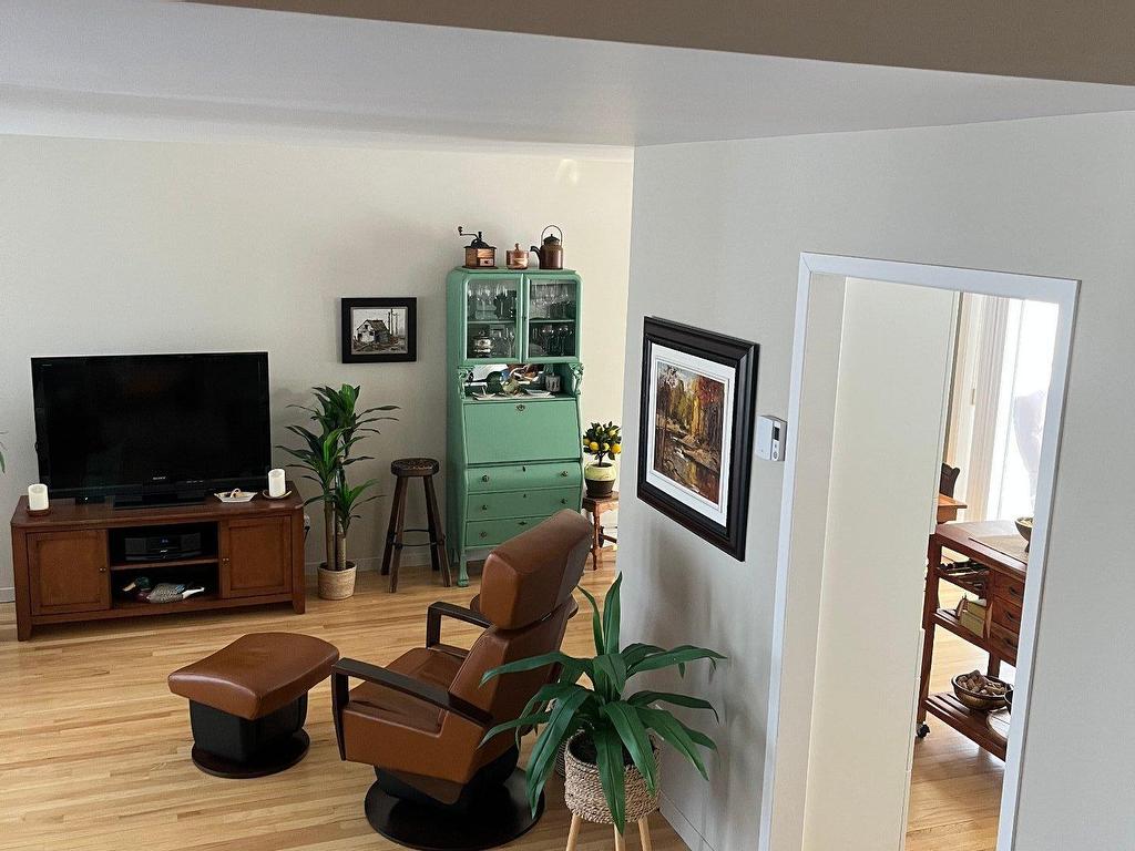 









7085


Rue P.-E.-Neveu

,
Trois-Rivières,




QC
G8Y5B5

