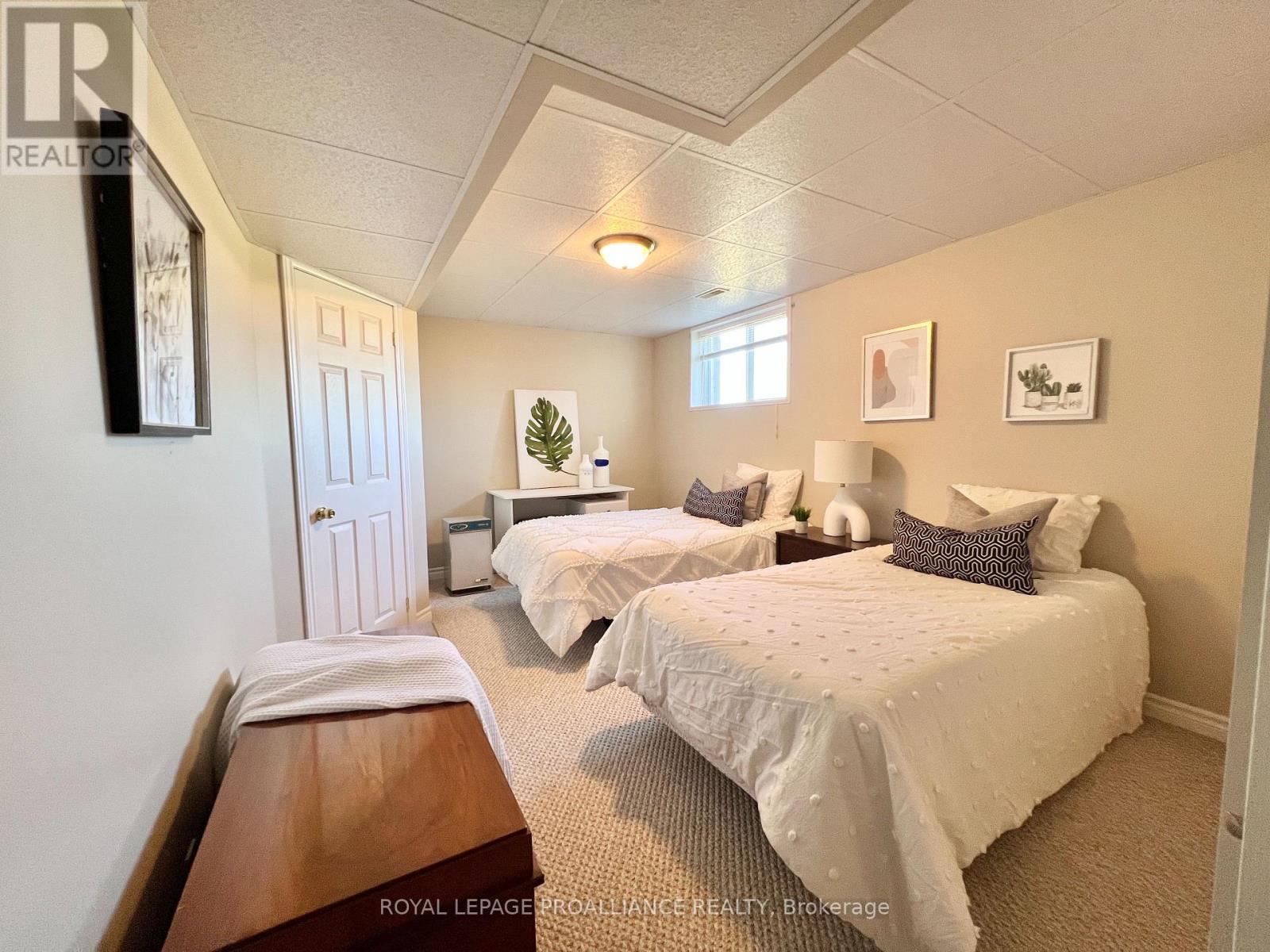 












244 NORTH TRENT STREET

,
Quinte West (Frankford Ward),




Ontario
K0K2C0

