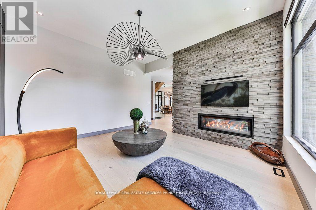 












1617 TROTWOOD AVENUE

,
Mississauga,




Ontario
L5G3Z8

