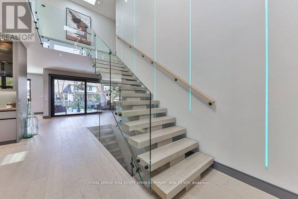 












1617 TROTWOOD AVENUE

,
Mississauga,




Ontario
L5G3Z8

