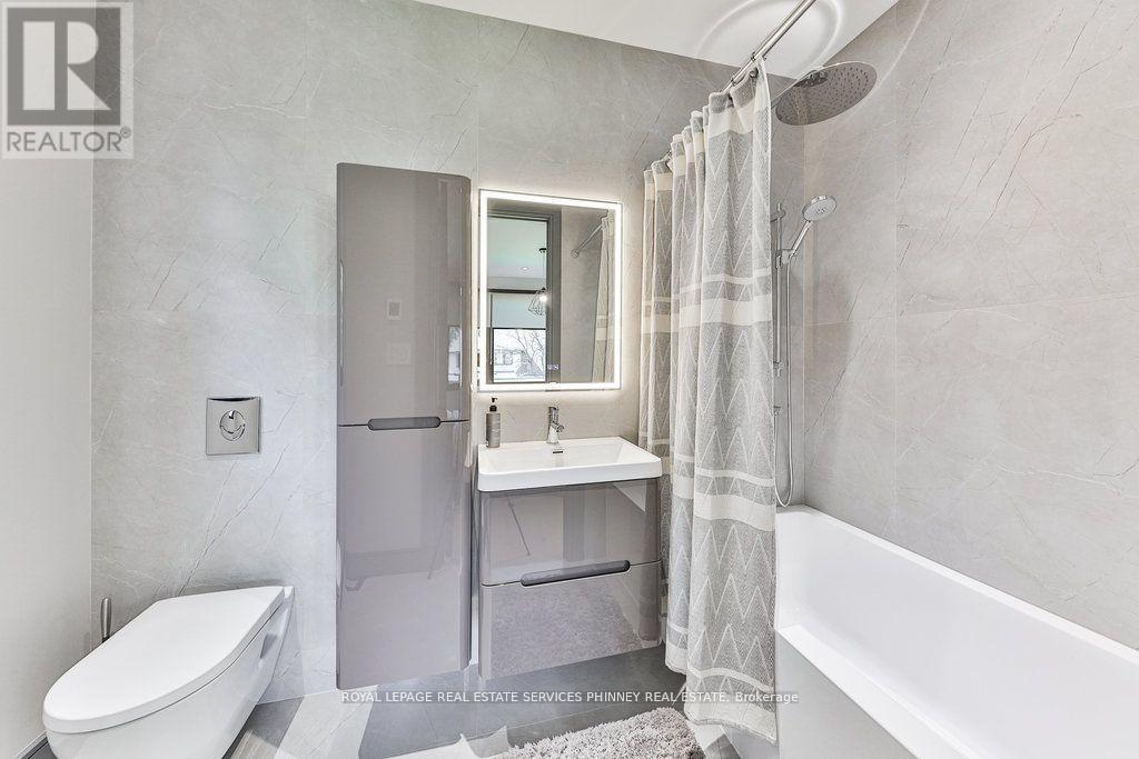 












1617 TROTWOOD AVENUE

,
Mississauga,




Ontario
L5G3Z8

