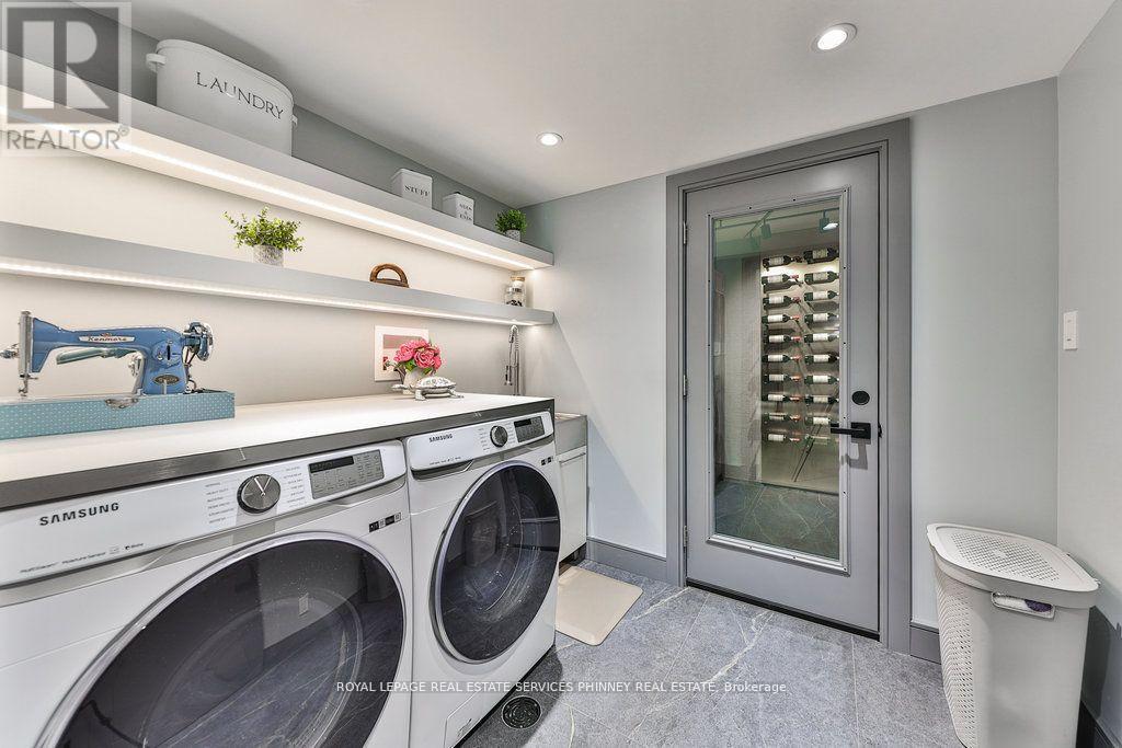 












1617 TROTWOOD AVENUE

,
Mississauga,




Ontario
L5G3Z8

