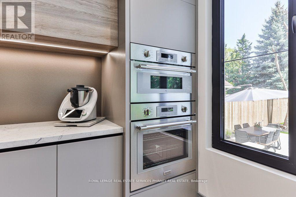 












1617 TROTWOOD AVENUE

,
Mississauga,




Ontario
L5G3Z8

