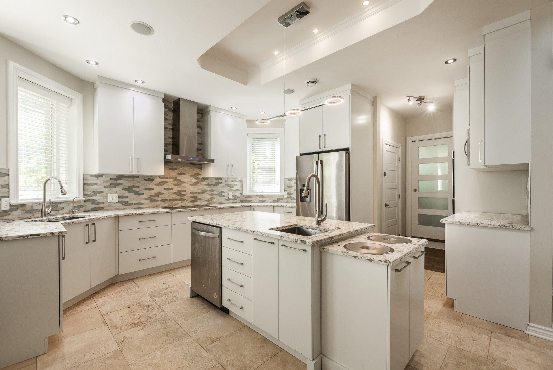 









1556


Rue des Mésanges

,
Saint-Bruno-de-Montarville,




QC
J3V6E4

