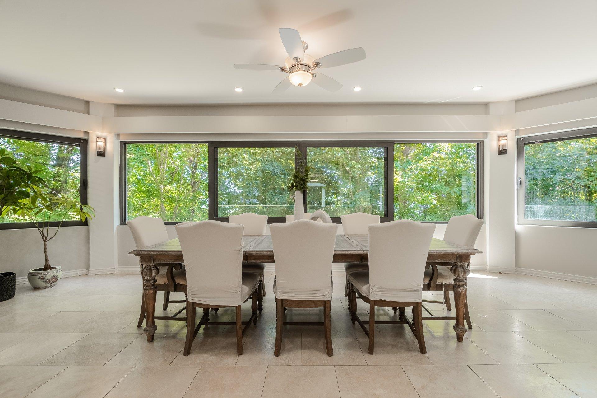 









1556


Rue des Mésanges

,
Saint-Bruno-de-Montarville,




QC
J3V6E4

