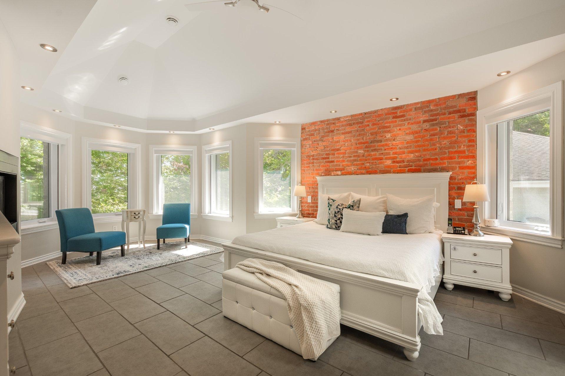 









1556


Rue des Mésanges

,
Saint-Bruno-de-Montarville,




QC
J3V6E4

