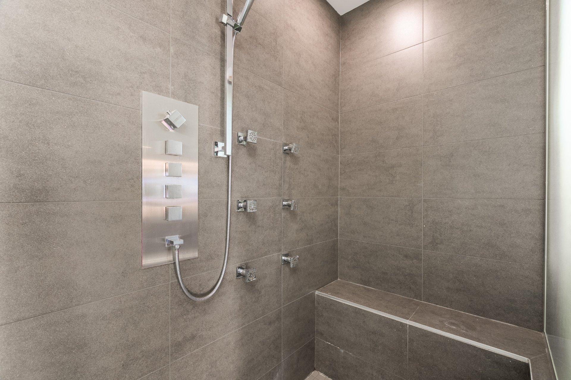 









1556


Rue des Mésanges

,
Saint-Bruno-de-Montarville,




QC
J3V6E4

