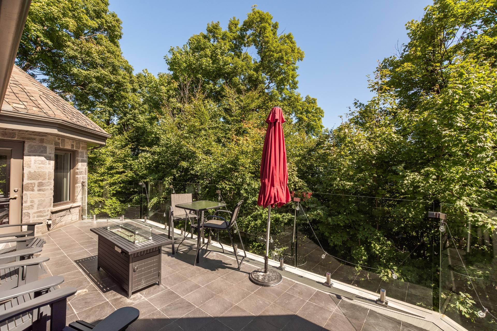 









1556


Rue des Mésanges

,
Saint-Bruno-de-Montarville,




QC
J3V6E4

