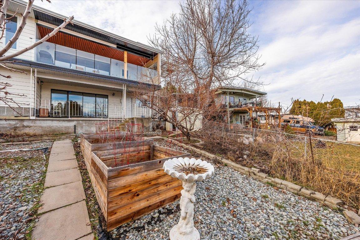 









2741


Benedick

Road,
West Kelowna,




BC
V1Z 1V1

