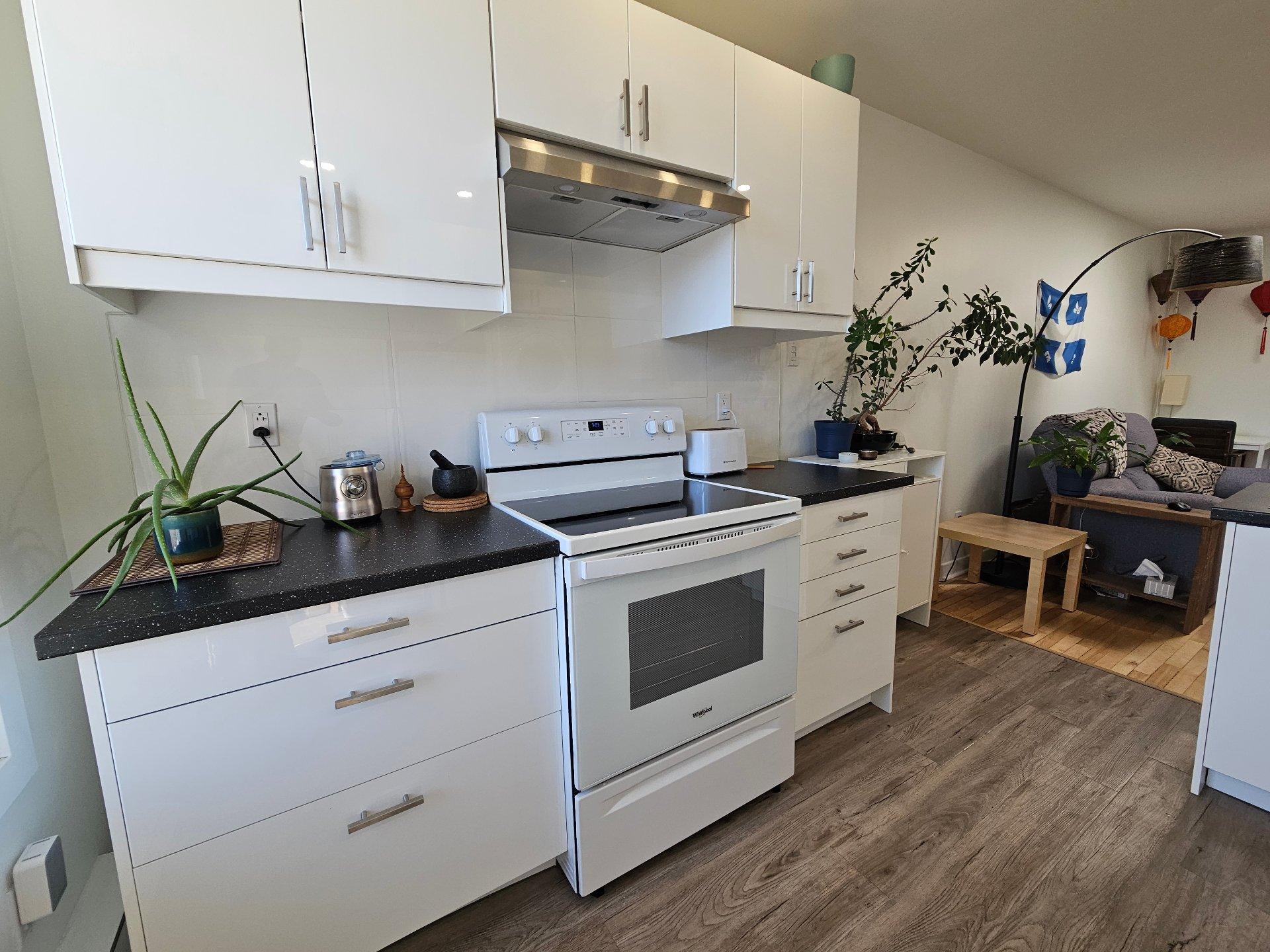 









2542


Av. De La Salle

,
Montréal (Mercier/Hochelaga-Maisonneuve),




QC
H1V2L3

