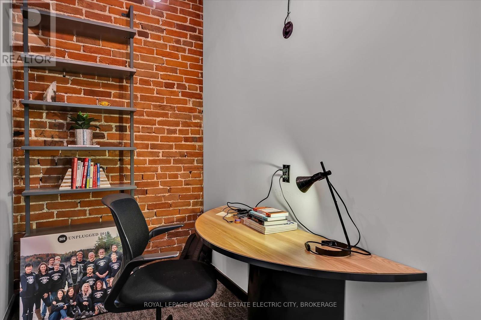 












301 - 379 GEORGE STREET N

,
Peterborough (Town Ward 3),




Ontario
K9H3R2

