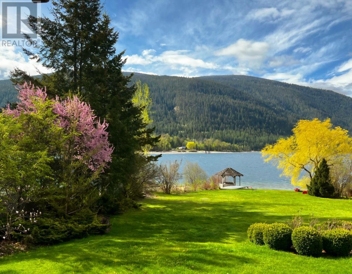 












3946 MacGregor Road

,
Nelson,




British Columbia
V1L6M8

