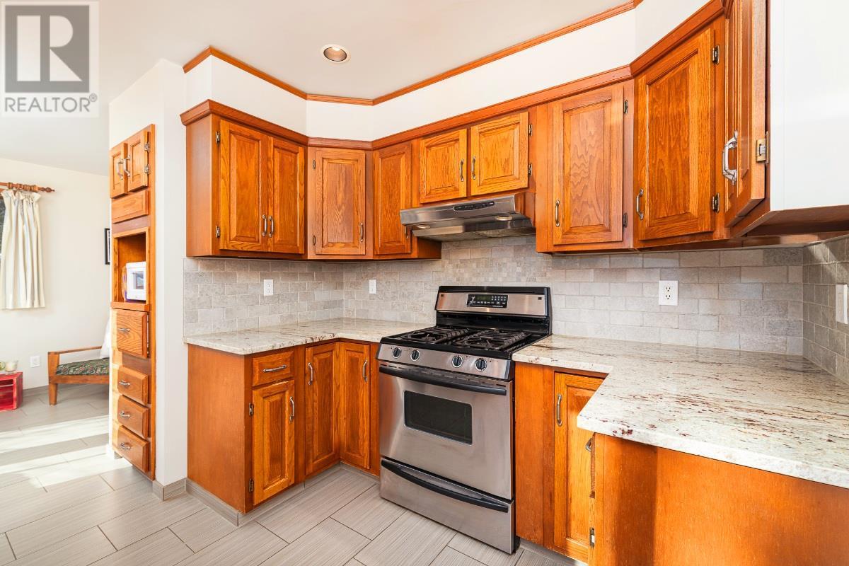 












3946 MacGregor Road

,
Nelson,




British Columbia
V1L6M8

