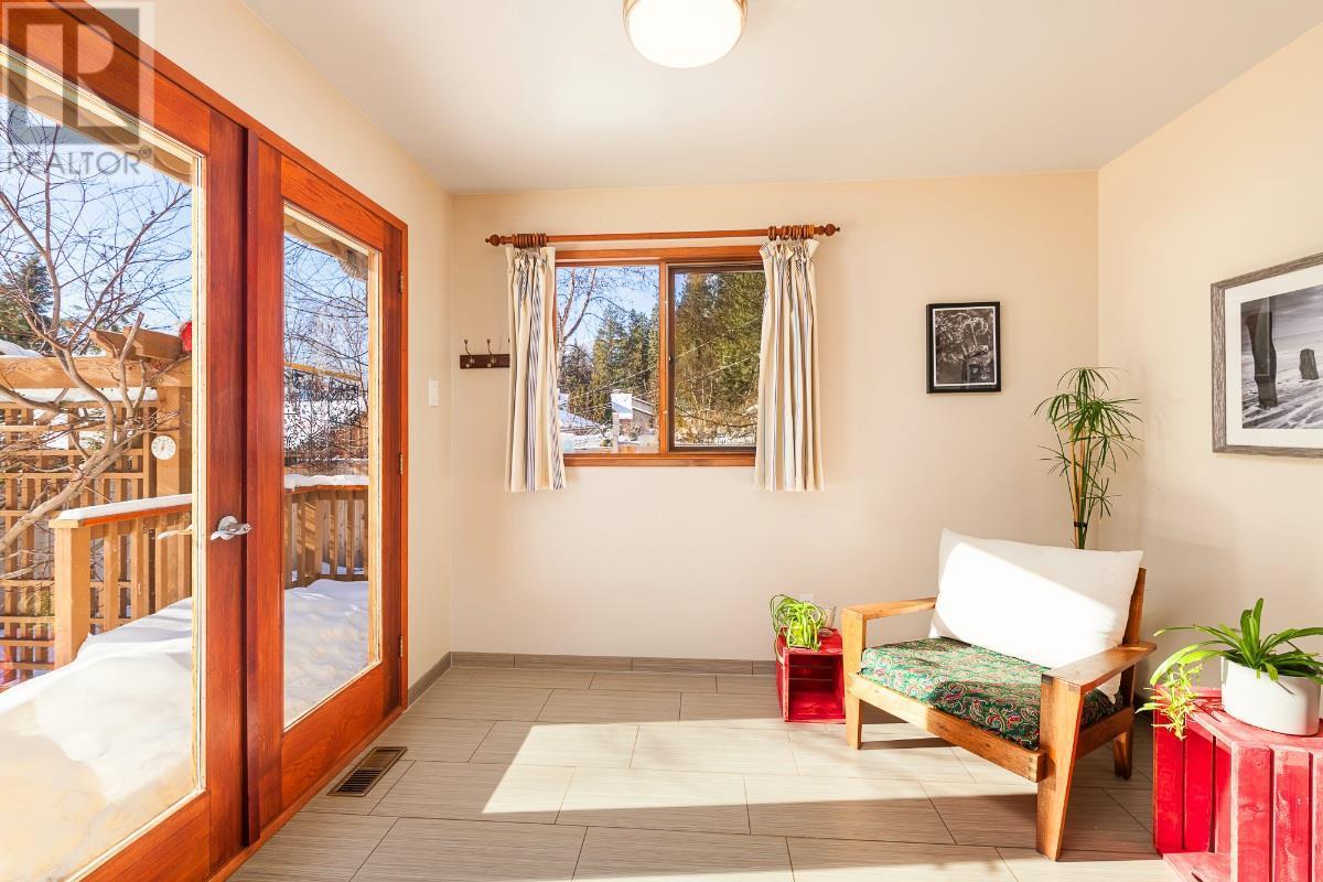 












3946 MacGregor Road

,
Nelson,




British Columbia
V1L6M8

