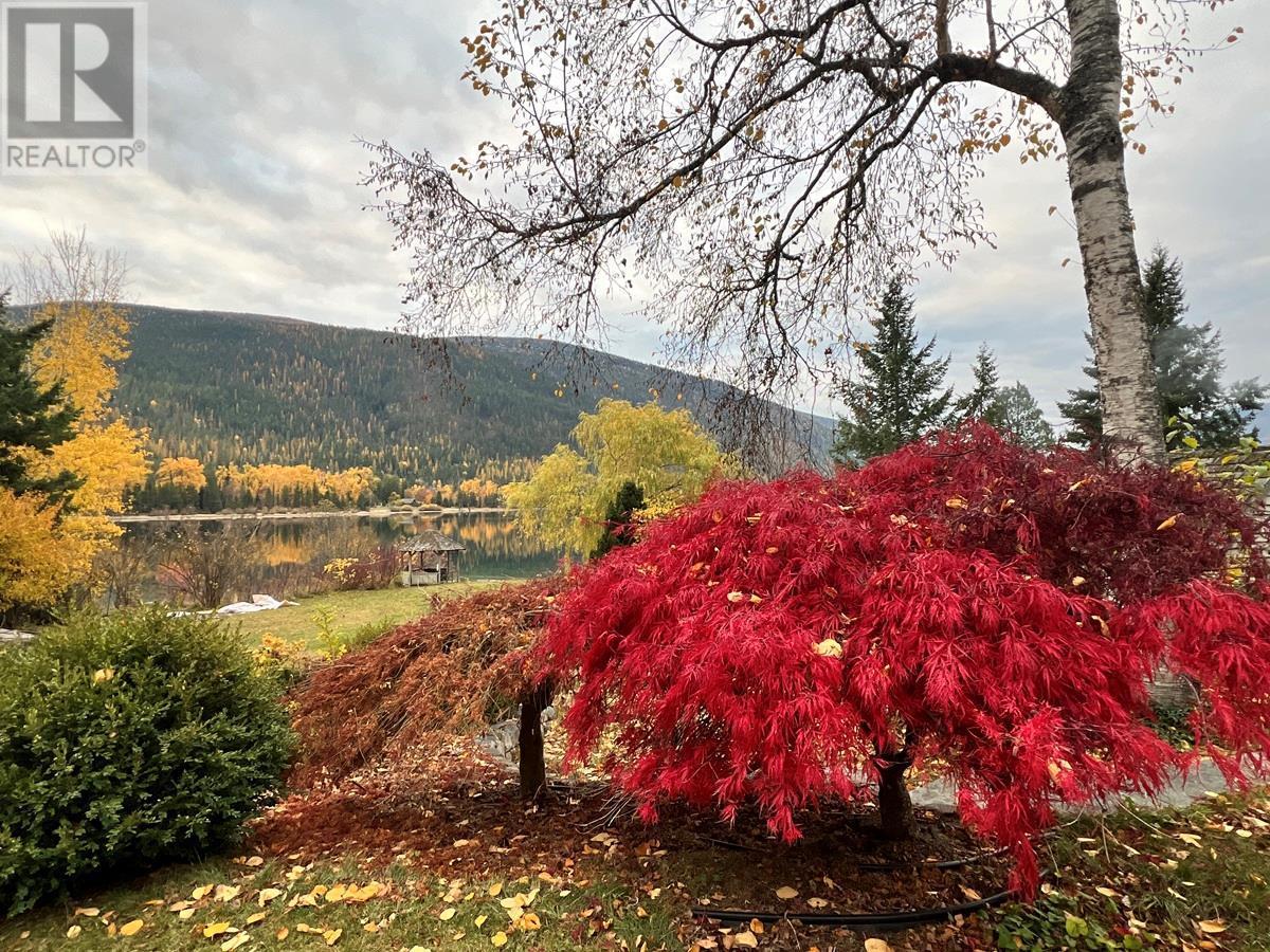 












3946 MacGregor Road

,
Nelson,




British Columbia
V1L6M8

