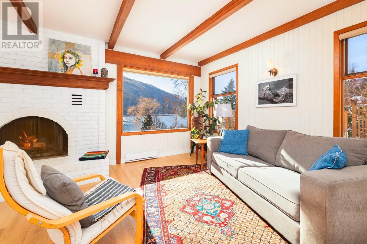 












3946 MacGregor Road

,
Nelson,




British Columbia
V1L6M8

