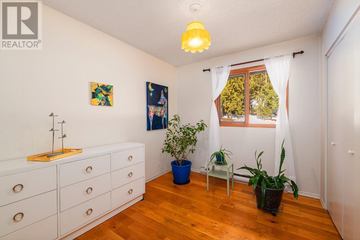 












3946 MacGregor Road

,
Nelson,




British Columbia
V1L6M8

