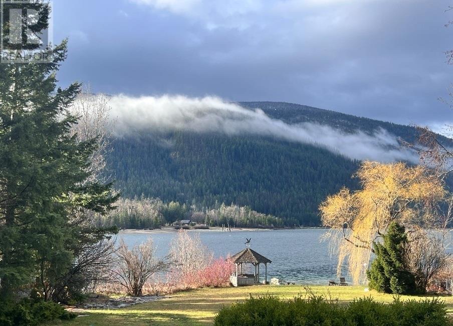 












3946 MacGregor Road

,
Nelson,




British Columbia
V1L6M8

