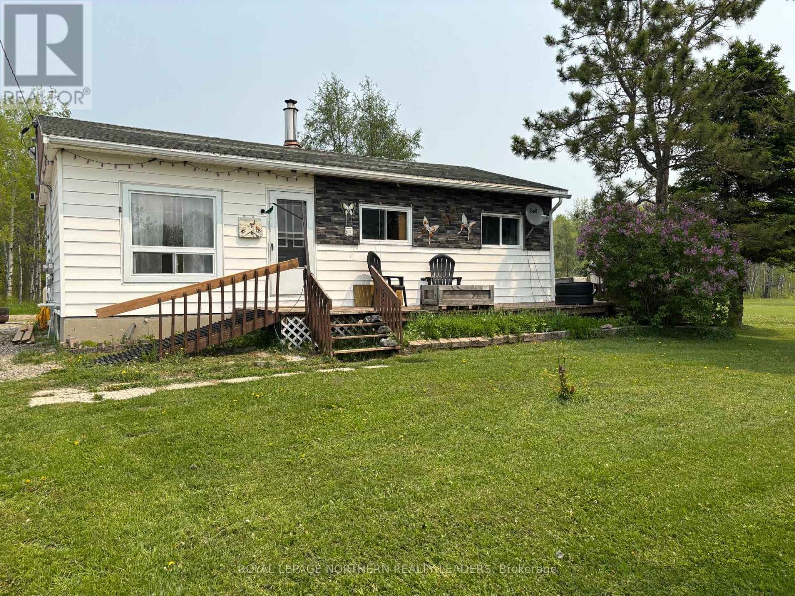 












6 HOPPER ROAD E

,
Cochrane (Cochrane Unorganized),




Ontario
P0L1C0

