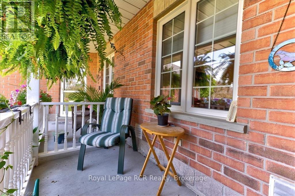 












123 CHURCH STREET N

,
Wellington North (Mount Forest),




Ontario
N0G2L2

