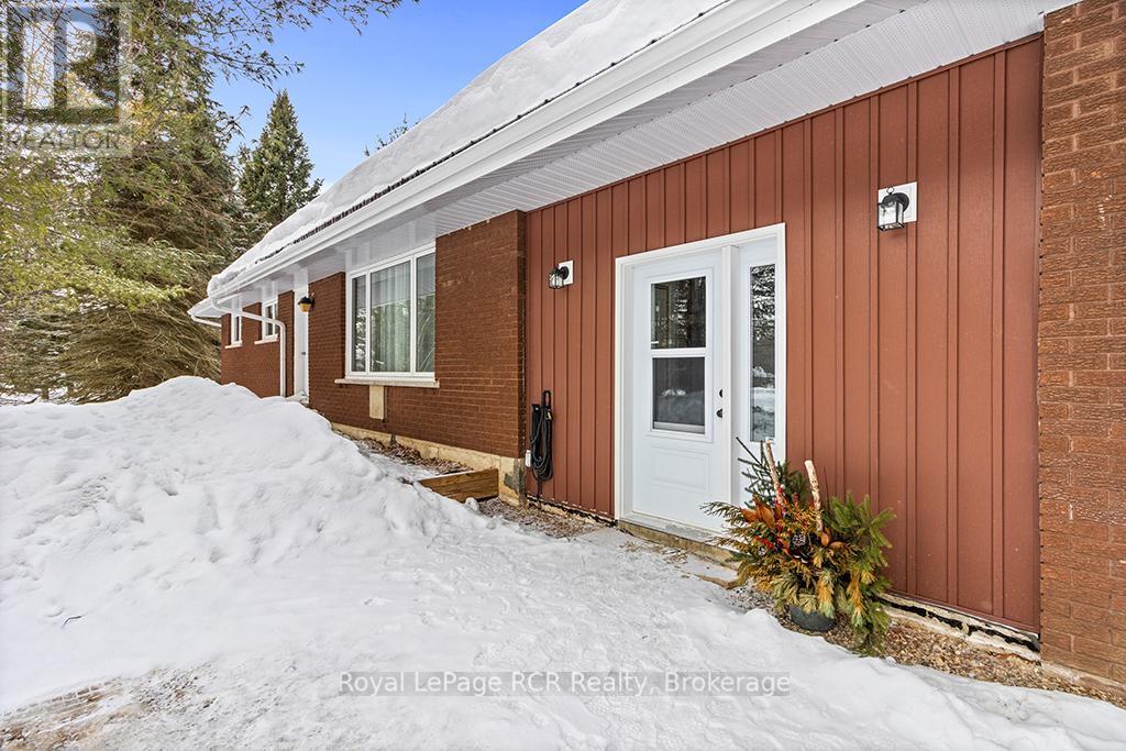 












103 JEFFERSON STREET

,
Chatsworth,




Ontario
N0H1R0

