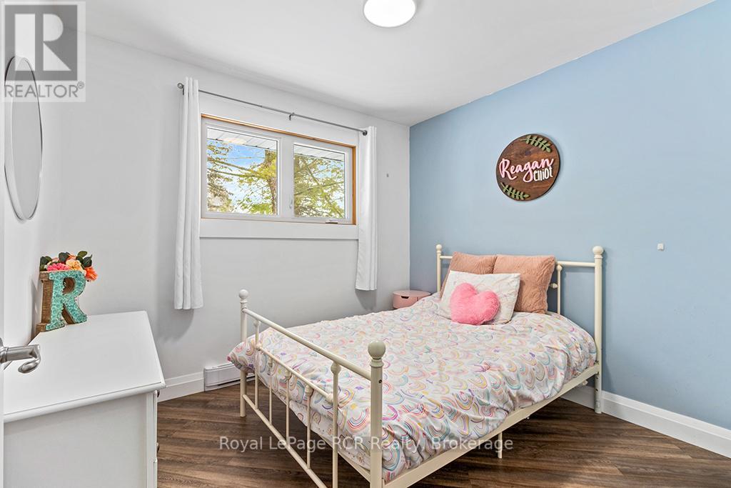 












103 JEFFERSON STREET

,
Chatsworth,




Ontario
N0H1R0

