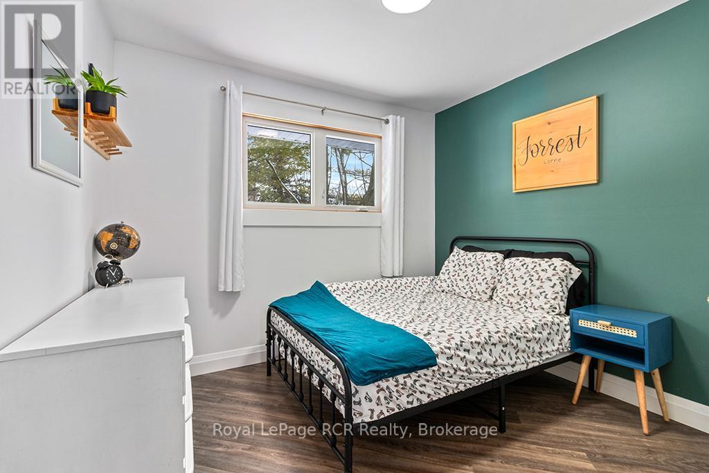 












103 JEFFERSON STREET

,
Chatsworth,




Ontario
N0H1R0

