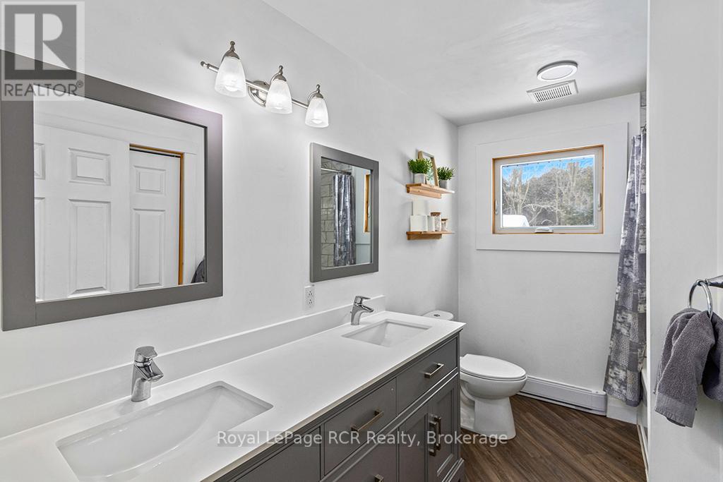 












103 JEFFERSON STREET

,
Chatsworth,




Ontario
N0H1R0

