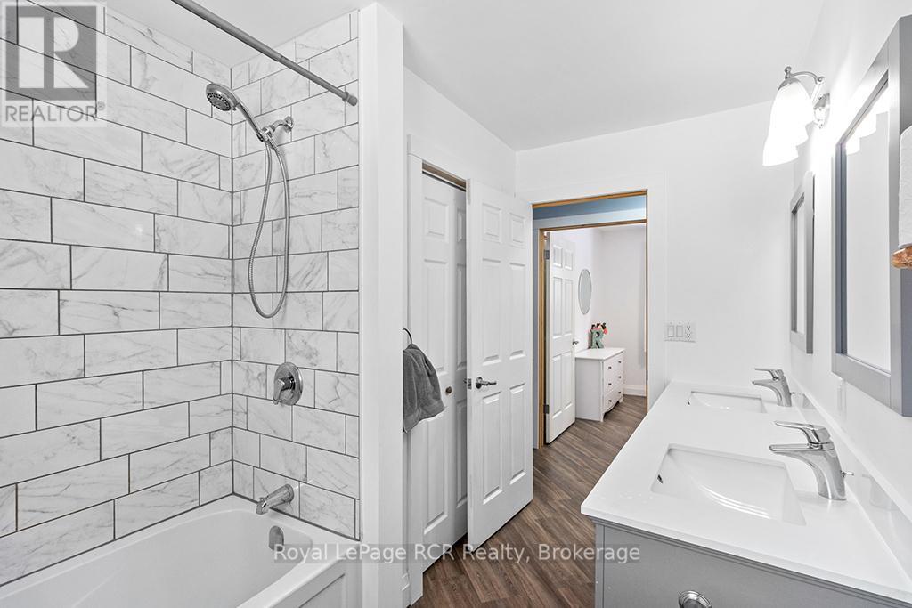 












103 JEFFERSON STREET

,
Chatsworth,




Ontario
N0H1R0


