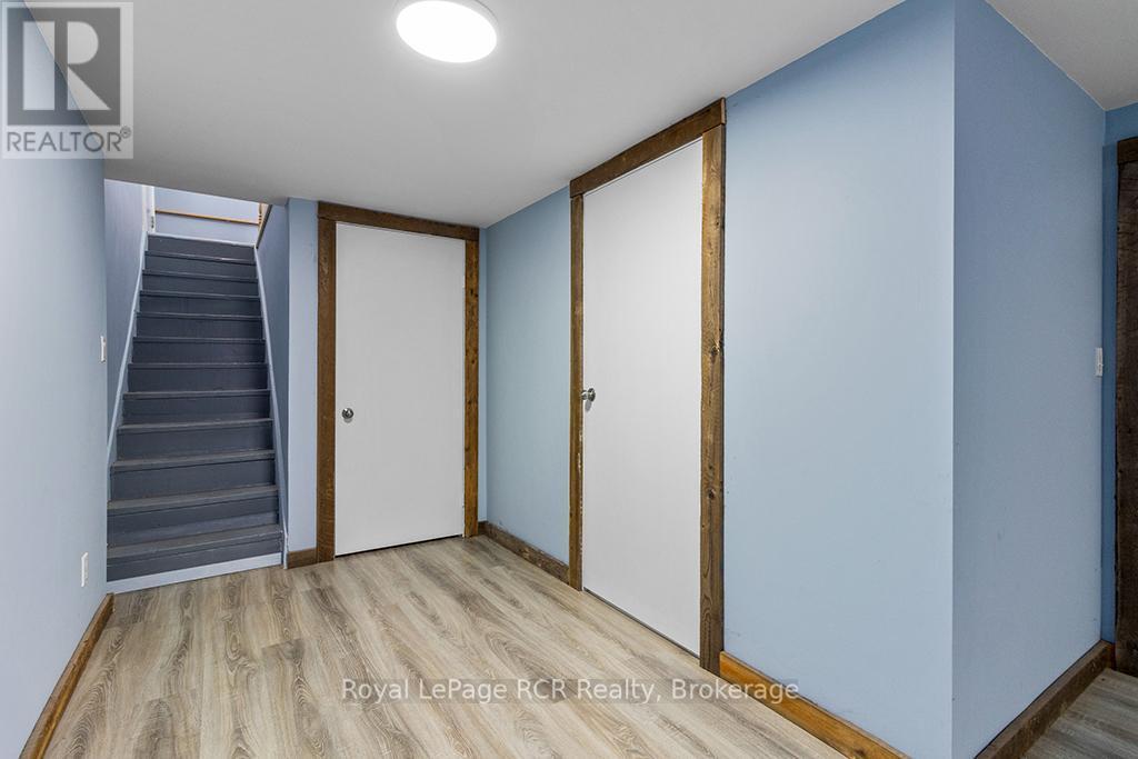 












103 JEFFERSON STREET

,
Chatsworth,




Ontario
N0H1R0

