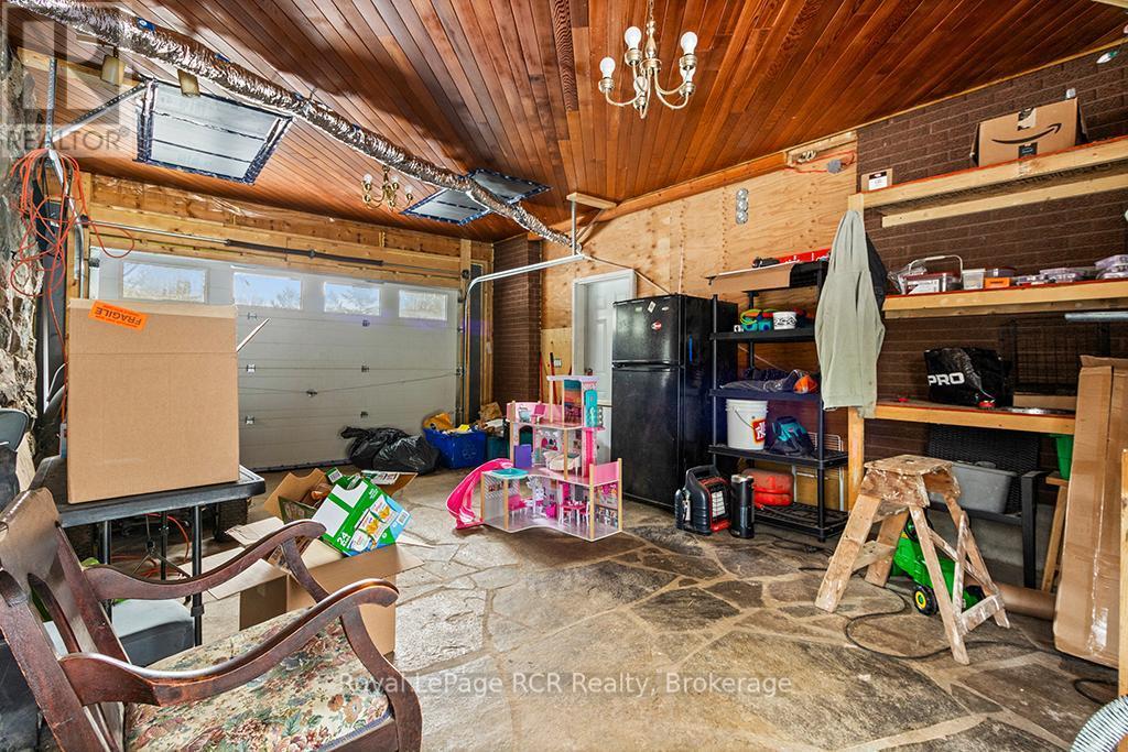 












103 JEFFERSON STREET

,
Chatsworth,




Ontario
N0H1R0

