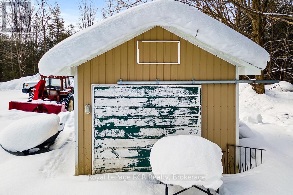 












103 JEFFERSON STREET

,
Chatsworth,




Ontario
N0H1R0

