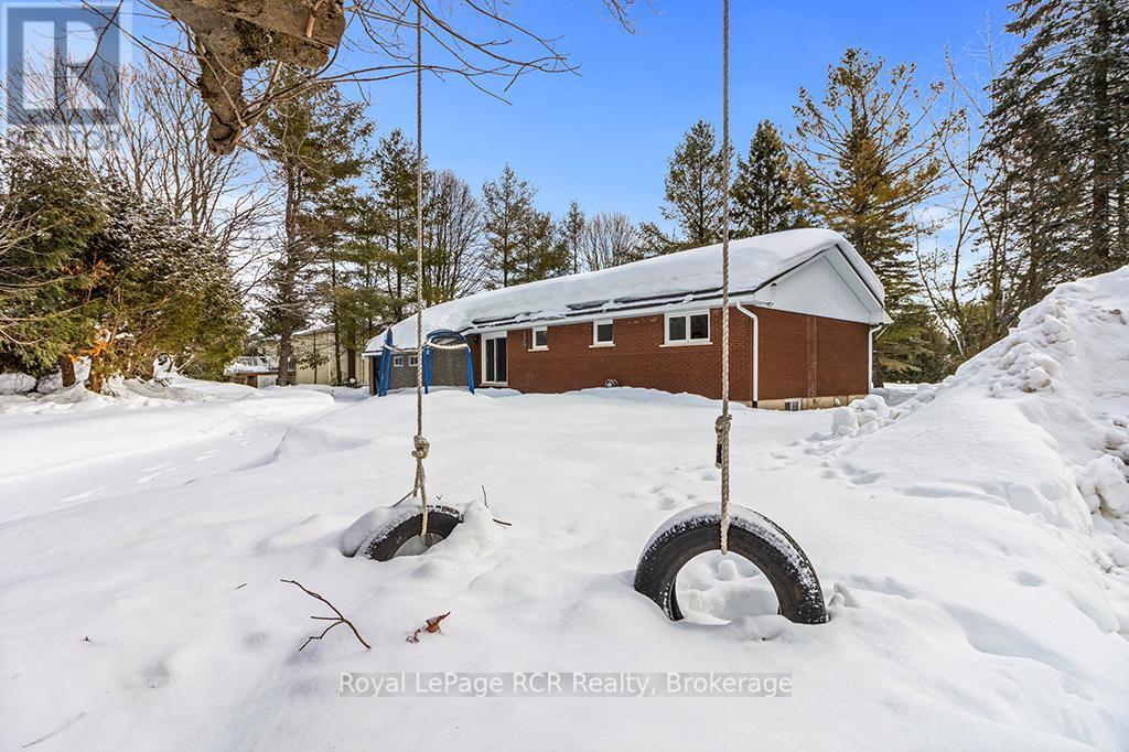 












103 JEFFERSON STREET

,
Chatsworth,




Ontario
N0H1R0

