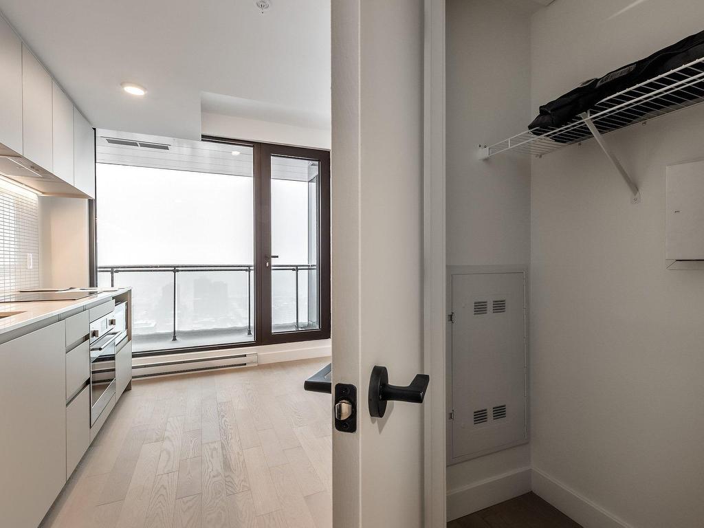 









1245


Rue De Bleury

, 4814,
Montréal (Ville-Marie),




QC
H3B0C2

