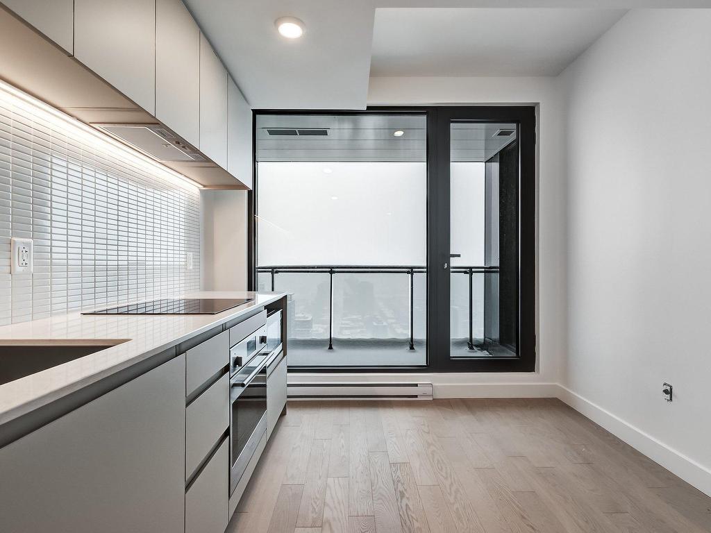 









1245


Rue De Bleury

, 4814,
Montréal (Ville-Marie),




QC
H3B0C2

