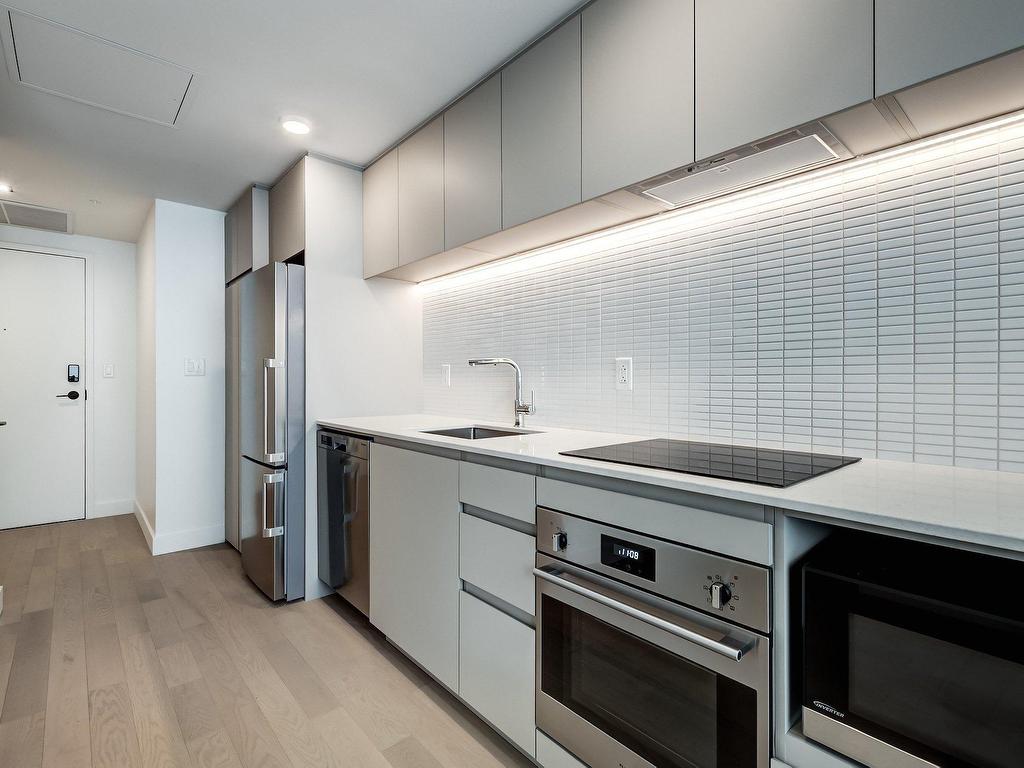 









1245


Rue De Bleury

, 4814,
Montréal (Ville-Marie),




QC
H3B0C2

