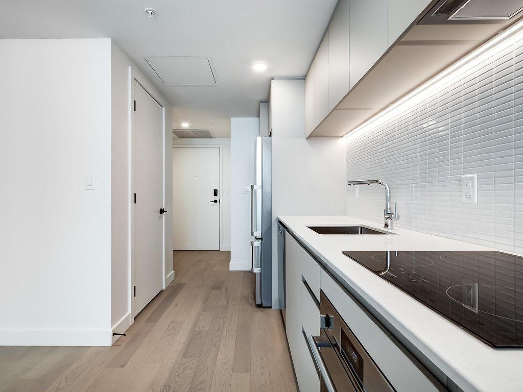 









1245


Rue De Bleury

, 4814,
Montréal (Ville-Marie),




QC
H3B0C2

